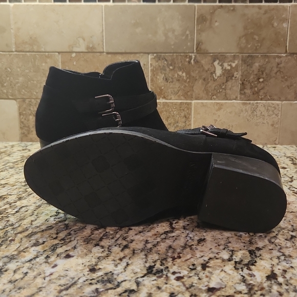 Suede double-buckle boots - Picture 2 of 3